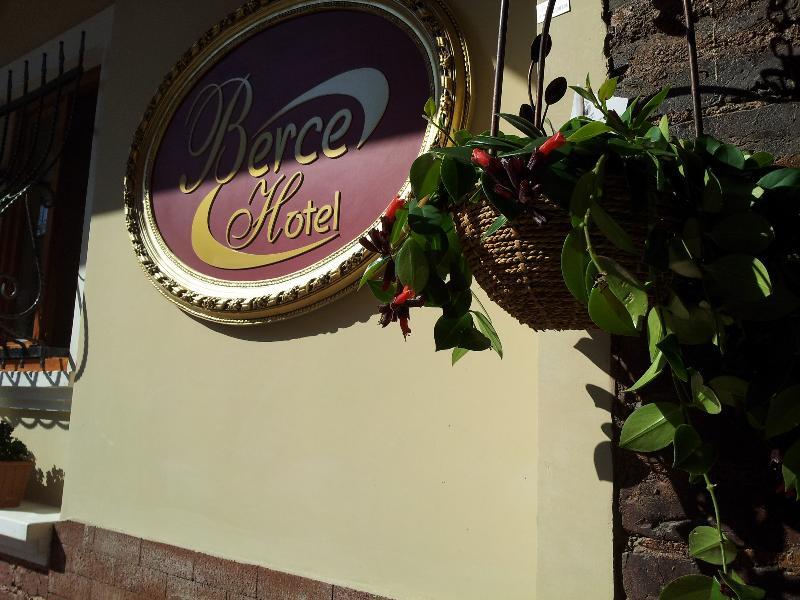 Berce Hotell Istanbul Exteriör bild
